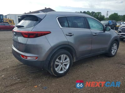 Trzecie zdjęcie samochodu z tyłu: 2017 KIA SPORTAGE LX VIN:KNDPM3AC7H7103285 - miniatura