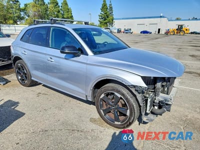 Czwarte zdjęcie samochodu z boku: 2020 AUDI SQ5 PREMIUM PLUS VIN:WA1B4AFY8L2065620 - miniatura
