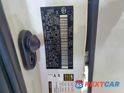 Zdjęcie 12 z 12 samochodu: 2017 TOYOTA PRIUS THREE VIN:JTDKARFU4H3542989 - miniatura