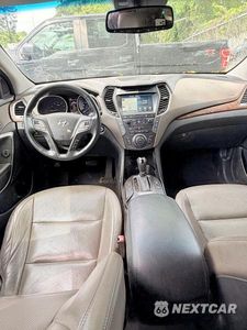 Zdjęcie 9 z 14 samochodu: 2017 HYUNDAI SANTA FE SE ULTIMATE VIN:KM8SR4HF2HU185683 - miniatura
