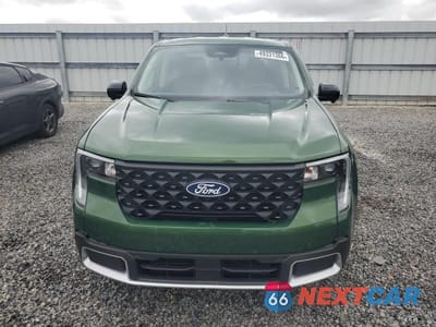 Piąte zdjęcie samochodu w środku: 2025 FORD MAVERICK LARIAT VIN:3FTTW8SA4SRA29570 - miniatura