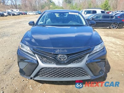 Piąte zdjęcie samochodu w środku: 2020 TOYOTA CAMRY SE VIN:4T1G11AK4LU926900 - miniatura