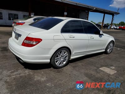 Trzecie zdjęcie samochodu z tyłu: 2009 MERCEDES-BENZ C 300 VIN:WDDGF54X79R070899 - miniatura