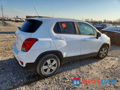 Trzecie zdjęcie samochodu z tyłu: 2020 CHEVROLET TRAX LS VIN:KL7CJKSB5LB321686 - miniatura