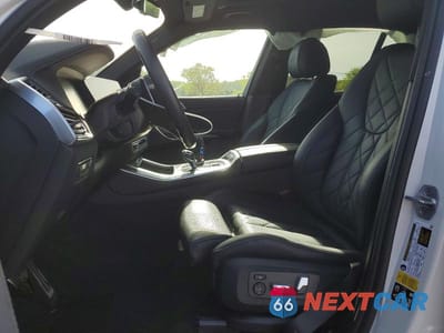 Zdjęcie 7 z 13 samochodu: 2023 BMW X5 XDRIVE40I VIN:5UXCR6C0XP9R95148 - miniatura