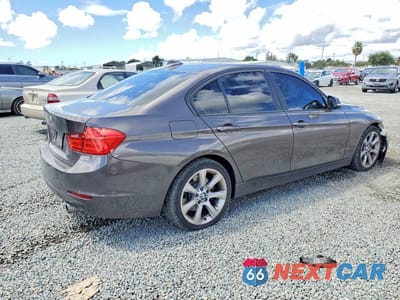 Trzecie zdjęcie samochodu z tyłu: 2014 BMW 335 XI VIN:WBA3B9C51EP458077 - miniatura