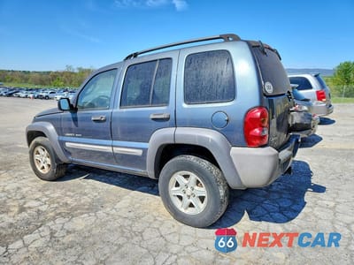 Drugie zdjęcie samochodu z przodu: 2002 JEEP LIBERTY SPORT VIN:1J4GL48K02W297445 - miniatura
