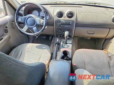Zdjęcie 8 z 13 samochodu: 2002 JEEP LIBERTY SPORT VIN:1J4GL48K02W297445 - miniatura