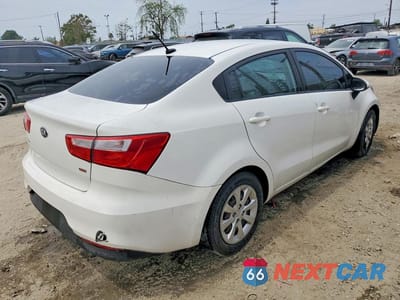 Trzecie zdjęcie samochodu z tyłu: 2016 KIA RIO LX VIN:KNADM4A39G6572288 - miniatura