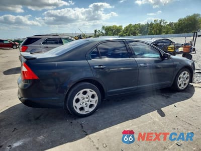 Trzecie zdjęcie samochodu z tyłu: 2010 FORD FUSION SE VIN:3FAHP0HA2AR147214 - miniatura