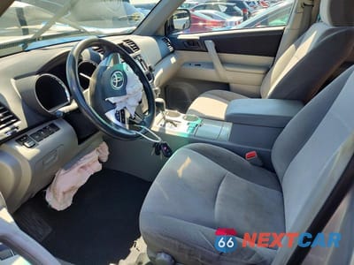 Zdjęcie 7 z 12 samochodu: 2013 TOYOTA HIGHLANDER BASE VIN:5TDBK3EH2DS199591 - miniatura