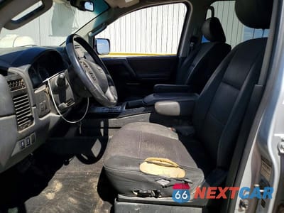 Zdjęcie 7 z 12 samochodu: 2014 NISSAN TITAN SV VIN:1N6AA0EC1EN514290 - miniatura