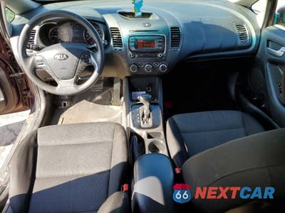 Zdjęcie 8 z 12 samochodu: 2017 KIA FORTE LX VIN:3KPFK4A70HE120049 - miniatura