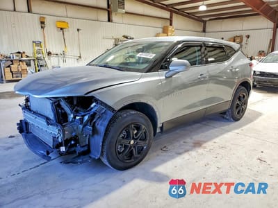 2025 CHEVROLET BLAZER 2LT 3GNKBHR42SS128587 - główne zdjęcie licytacji z USA - miniatura