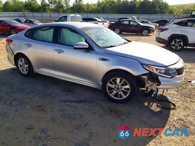 Czwarte zdjęcie samochodu z boku: 2018 KIA OPTIMA LX VIN:5XXGT4L30JG232617 - miniatura