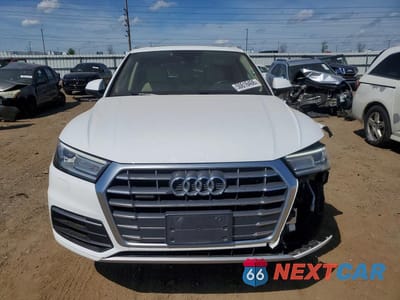 Piąte zdjęcie samochodu w środku: 2018 AUDI Q5 PREMIUM VIN:WA1ANAFY1J2004812 - miniatura
