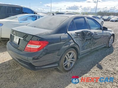 Trzecie zdjęcie samochodu z tyłu: 2014 MERCEDES-BENZ C 250 VIN:WDDGF4HBXEG237867 - miniatura