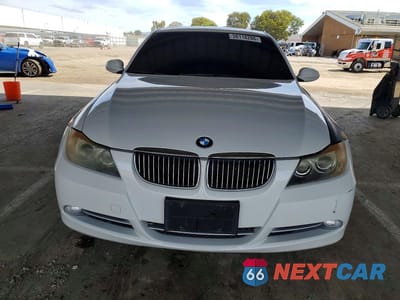 Piąte zdjęcie samochodu w środku: 2008 BMW 335 I VIN:WBAVB73508KY64382 - miniatura
