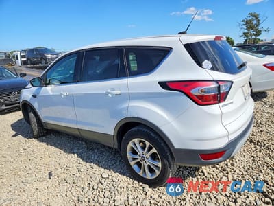 Drugie zdjęcie samochodu z przodu: 2017 FORD ESCAPE SE VIN:1FMCU0GD3HUC27127 - miniatura