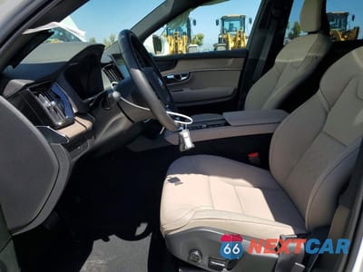 Zdjęcie 7 z 13 samochodu: 2026 VOLVO XC90 PLUS VIN:YV4062PEXT1505969 - miniatura