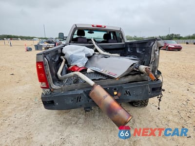 Zdjęcie 6 z 12 samochodu: 2008 GMC SIERRA K1500 VIN:3GTEK13338G227217 - miniatura