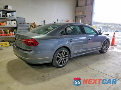 Trzecie zdjęcie samochodu z tyłu: 2016 VOLKSWAGEN PASSAT S VIN:1VWAT7A33GC008399 - miniatura