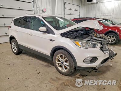 Czwarte zdjęcie samochodu z boku: 2017 FORD ESCAPE SE VIN:1FMCU9GD1HUB15754 - miniatura