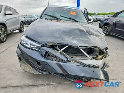 Piąte zdjęcie samochodu w środku: 2024 BMW 330XI VIN:3MW89FF01R8E46872 - miniatura