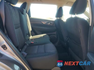 Zdjęcie 11 z 14 samochodu: 2018 NISSAN ROGUE S VIN:KNMAT2MV4JP585428 - miniatura