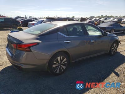 Trzecie zdjęcie samochodu z tyłu: 2021 NISSAN ALTIMA 2.5 SV VIN:1N4BL4DVXMN356774 - miniatura