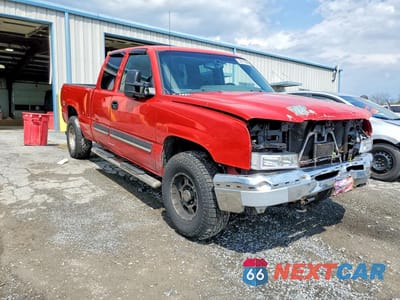 Czwarte zdjęcie samochodu z boku: 2004 CHEVROLET SILVERADO K1500 VIN:2GCEK19T641306522 - miniatura