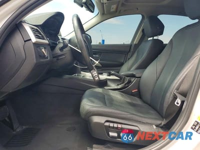 Zdjęcie 7 z 12 samochodu: 2017 BMW 320 XI VIN:WBA8A3C38HK692142 - miniatura