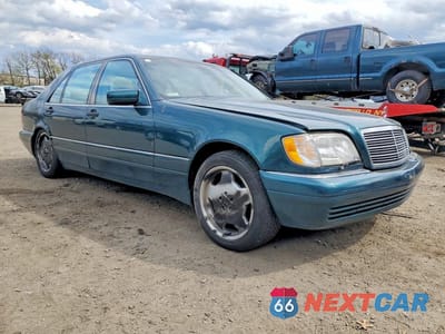 Czwarte zdjęcie samochodu z boku: 1996 MERCEDES-BENZ S VIN:WDBGA51E3TA325449 - miniatura