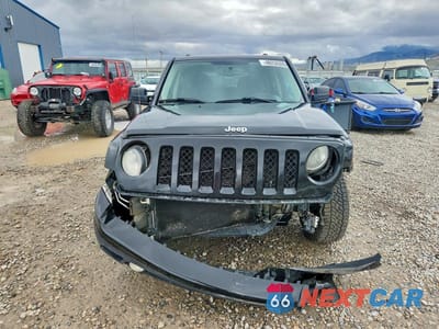 Piąte zdjęcie samochodu w środku: 2014 JEEP PATRIOT SPORT VIN:1C4NJRBB4ED693435 - miniatura