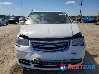 Piąte zdjęcie samochodu w środku: 2016 CHRYSLER TOWN & COUNTRY TOURING VIN:2C4RC1BG2GR279918 - miniatura