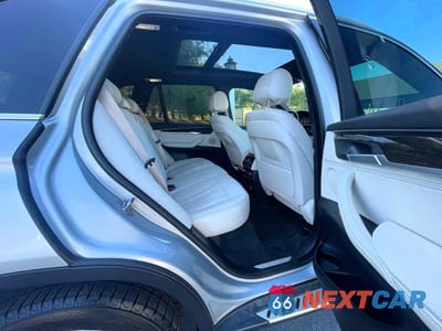 Zdjęcie 6 z 14 samochodu: 2017 BMW X5 XDRIVE35I VIN:5UXKR0C57H0V66589 - miniatura