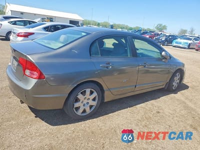 Trzecie zdjęcie samochodu z tyłu: 2008 HONDA CIVIC LX VIN:1HGFA16538L109712 - miniatura