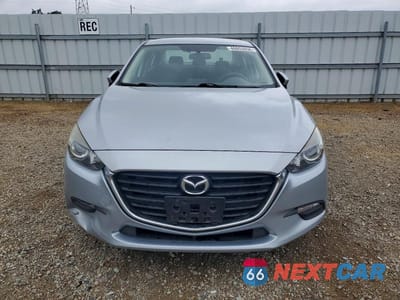 Piąte zdjęcie samochodu w środku: 2017 MAZDA 3 SPORT VIN:3MZBN1U75HM157519 - miniatura