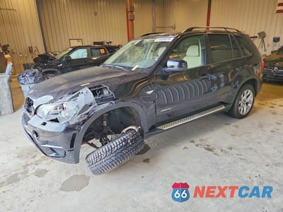2012 BMW X5 XDRIVE35I 5UXZV4C56CL992279 - główne zdjęcie licytacji z USA - miniatura