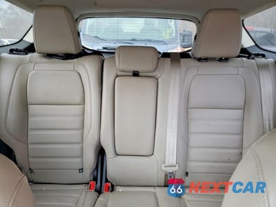 Zdjęcie 10 z 13 samochodu: 2017 FORD ESCAPE TITANIUM VIN:1FMCU9J97HUD80568 - miniatura
