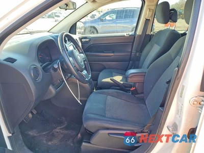 Zdjęcie 7 z 13 samochodu: 2013 JEEP COMPASS LATITUDE VIN:1C4NJDEB8DD280446 - miniatura