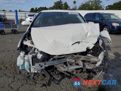 Piąte zdjęcie samochodu w środku: 2016 TOYOTA PRIUS THREE TOURING VIN:JTDKARFU0G3008810 - miniatura