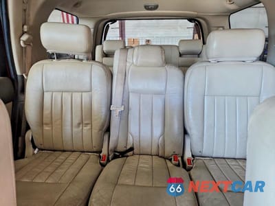 Zdjęcie 10 z 13 samochodu: 2004 LINCOLN NAVIGATOR VIN:5LMFU28RX4LJ30491 - miniatura