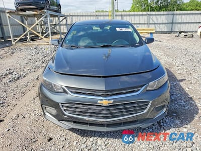 Piąte zdjęcie samochodu w środku: 2018 CHEVROLET MALIBU LT VIN:1G1ZD5ST9JF254409 - miniatura