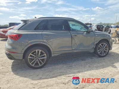 Trzecie zdjęcie samochodu z tyłu: 2025 AUDI Q3 PREMIUM S LINE 45 VIN:WA1DECF36S1019083 - miniatura