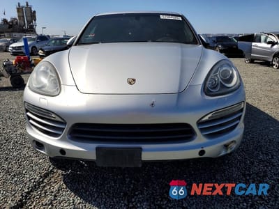 Piąte zdjęcie samochodu w środku: 2011 PORSCHE CAYENNE VIN:WP1AA2A28BLA08456 - miniatura