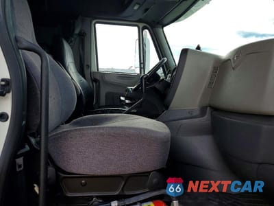 Piąte zdjęcie samochodu w środku: 2014 INTERNATIONAL PROSTAR VIN:3HSDJSNR0EN029862 - miniatura