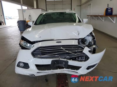 Piąte zdjęcie samochodu w środku: 2015 FORD FUSION SE VIN:3FA6P0T97FR282698 - miniatura