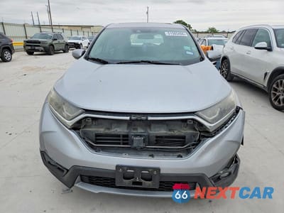 Piąte zdjęcie samochodu w środku: 2018 HONDA CR-V EX VIN:7FARW1H51JE041269 - miniatura