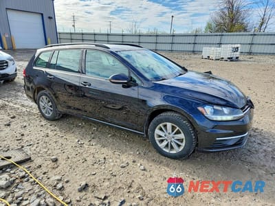 Czwarte zdjęcie samochodu z boku: 2018 VOLKSWAGEN GOLF SPORTWAGEN S VIN:3VWD17AU2JM763366 - miniatura